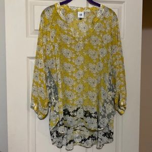 CAbi Gather Blouse Top Sz L Excellent Condition!! Yellow Blue Colors style 5713